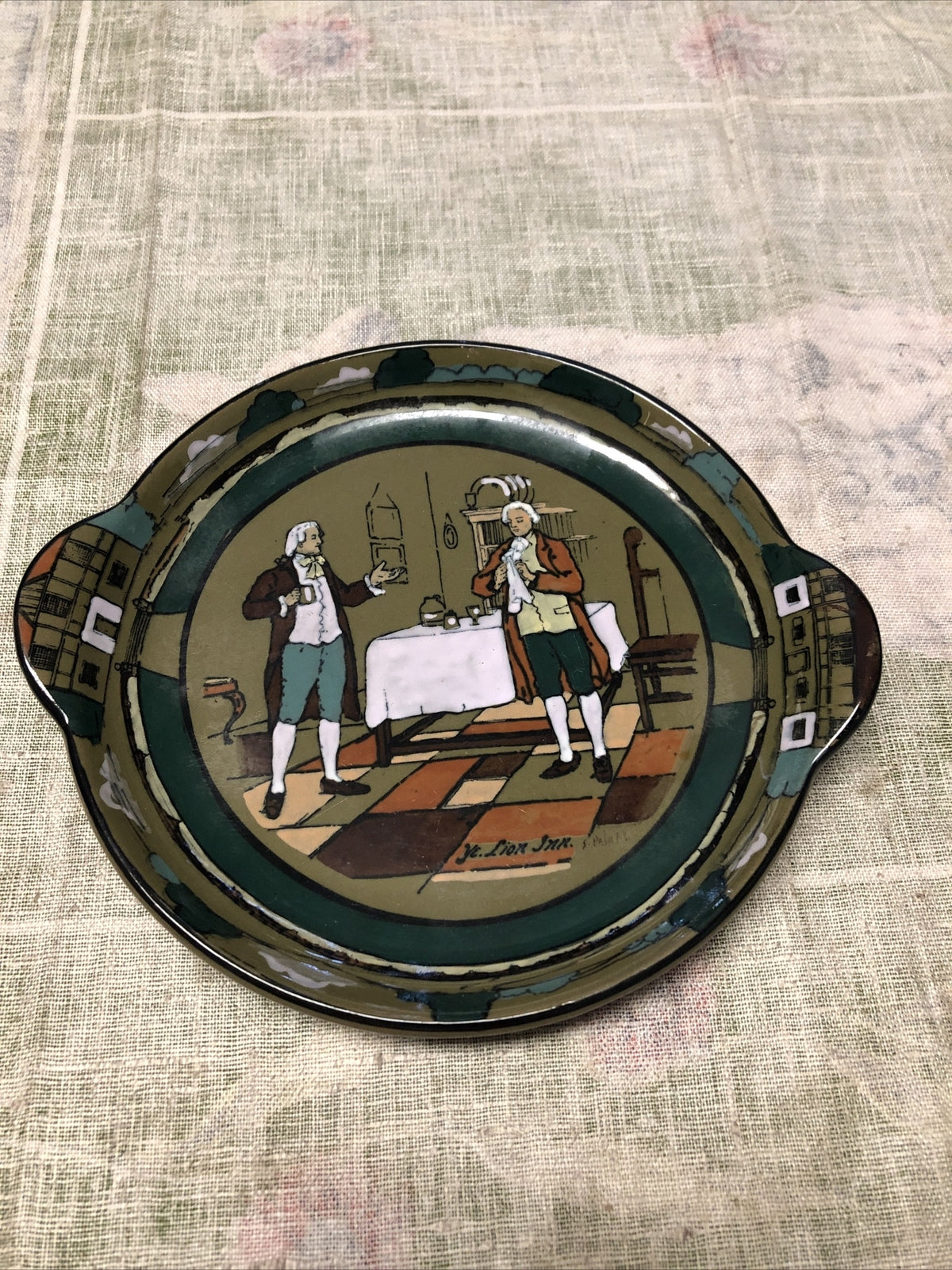 1908 BUFFALO POTTERY DELDARE WARE CALLING CARD TRAY (YE LION INN) 8”x7”0