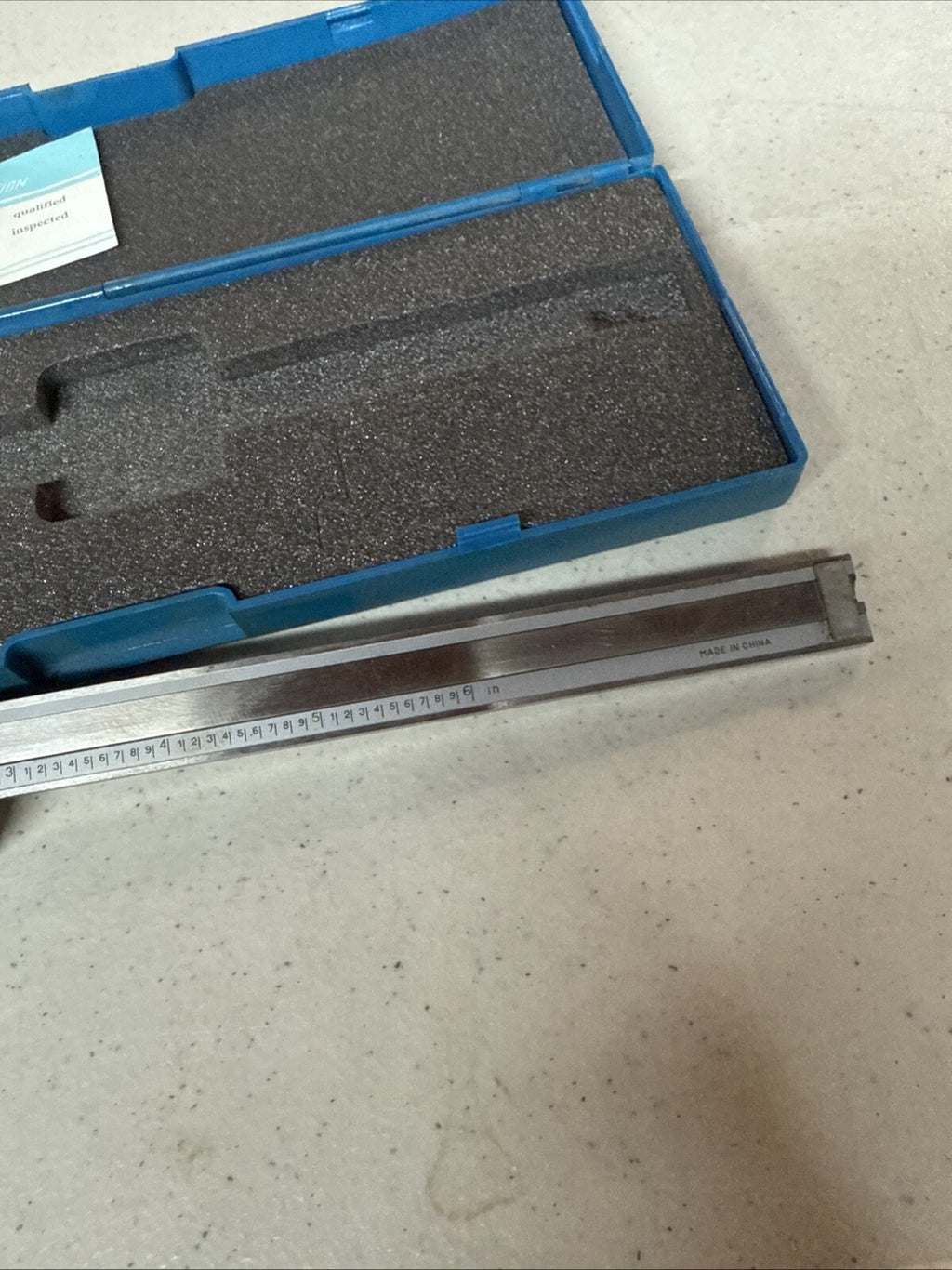 0-6" Steel Dial Caliper in Plastic, Fitted Case, New4