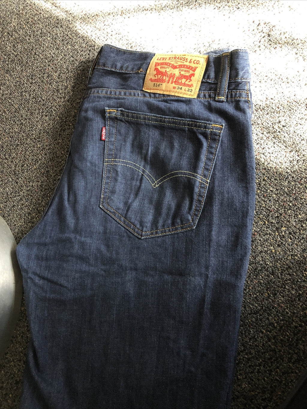 Levis Straus 514 Blue Jeans Size 34x320