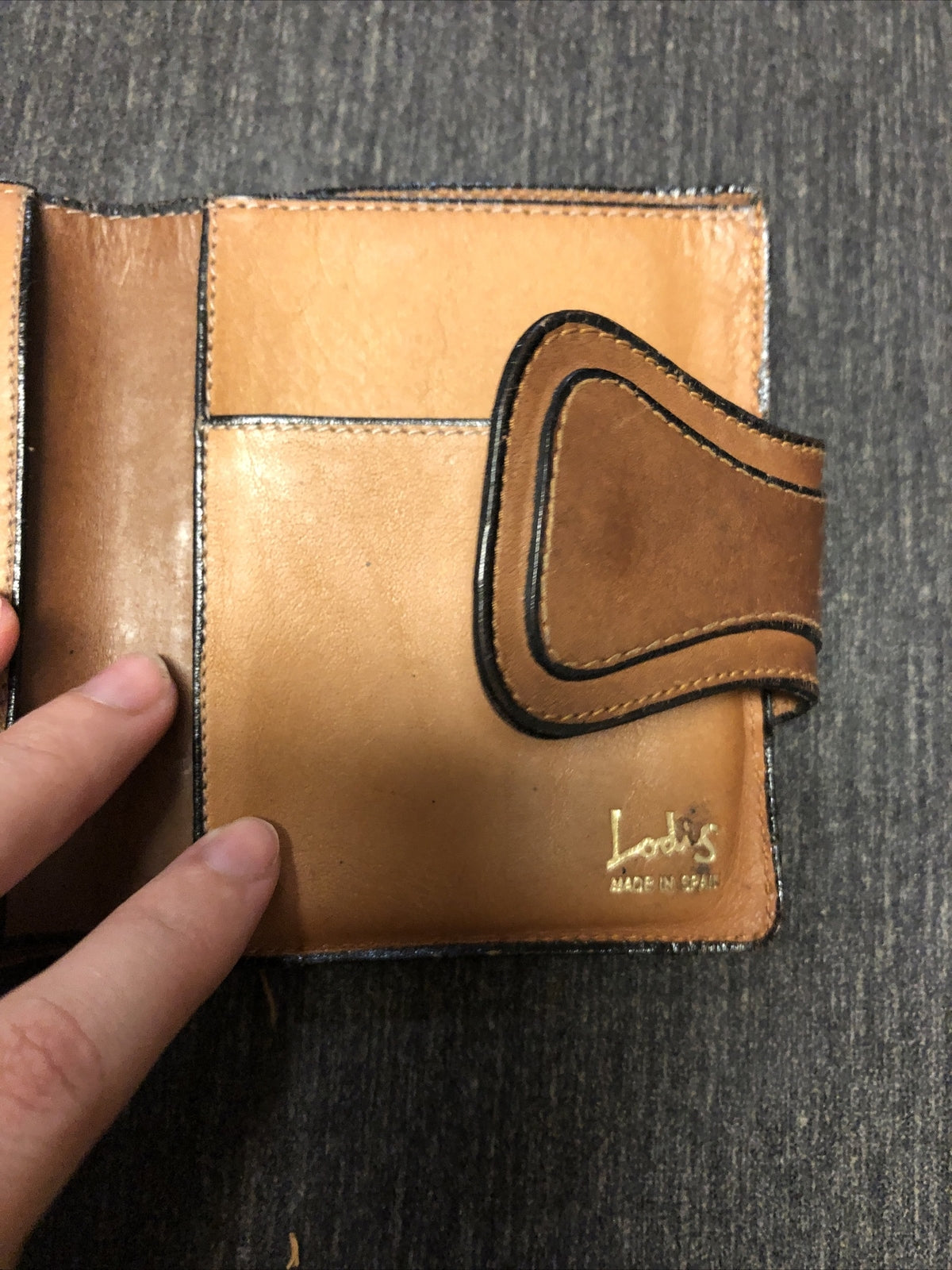 Vintage LODIS SPAIN BLACK & TAN LEATHER Quick Wallet2