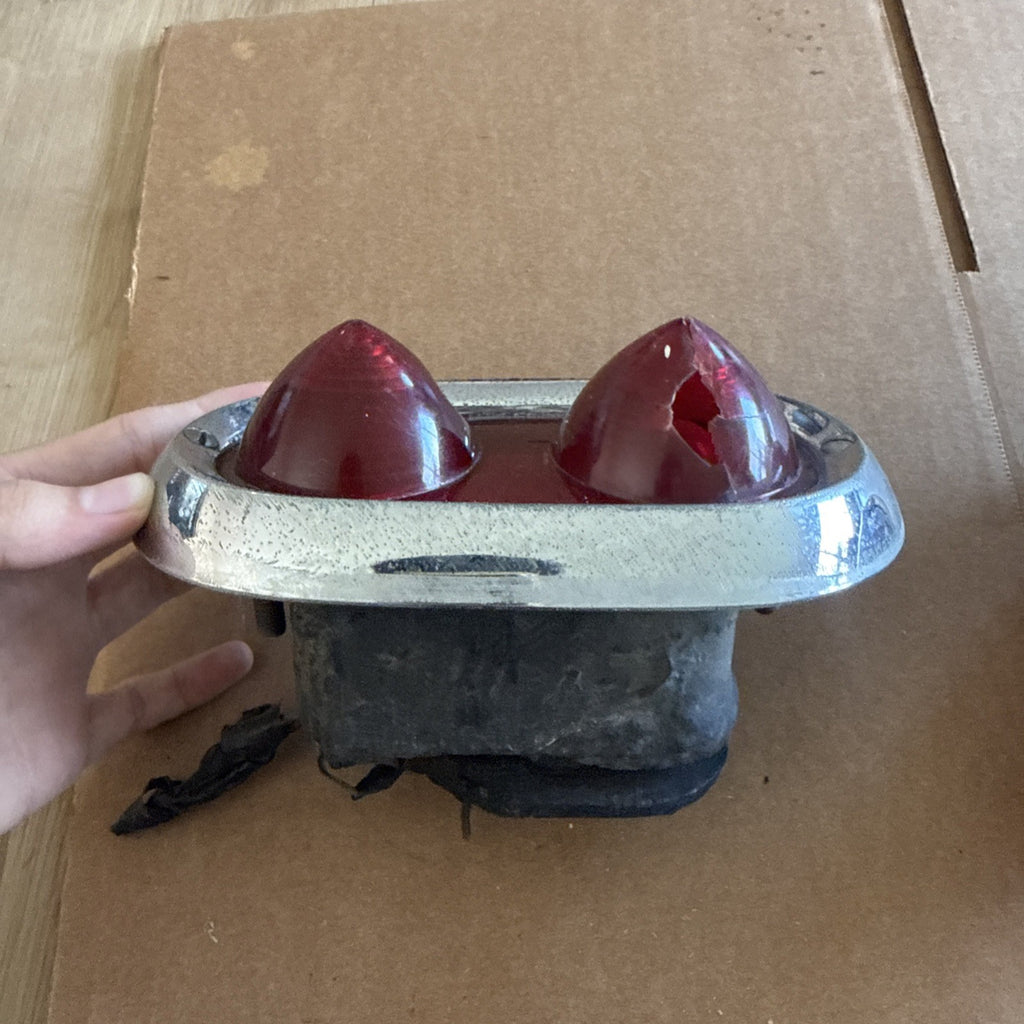 1950 1951 1952 Buick Tail Lights Housing Assembly Pair Genuine Used2