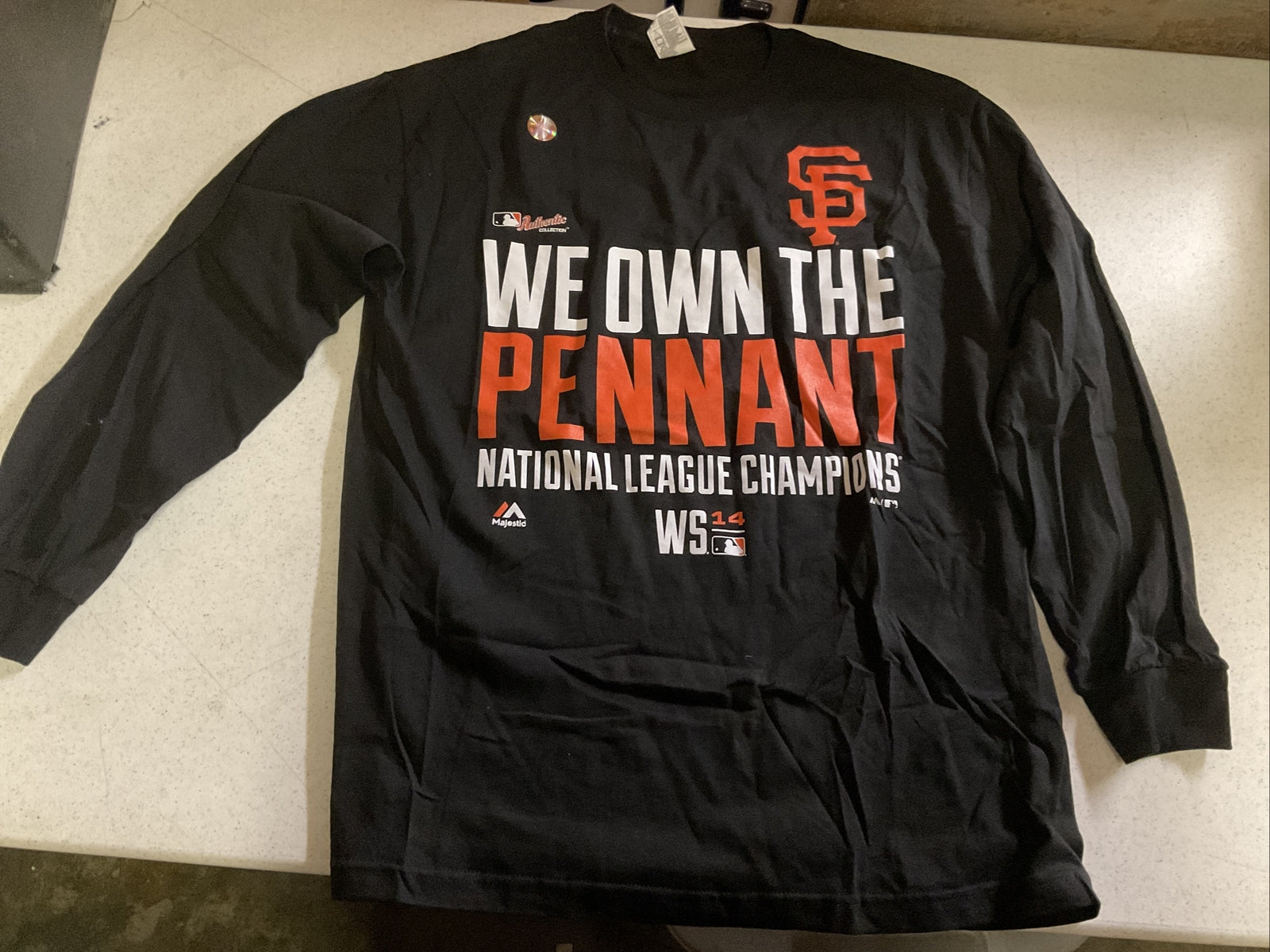 Majestic SF Giants WE OWN THE PENNANT MLB T-Shirt Large RARE long Sleeves0