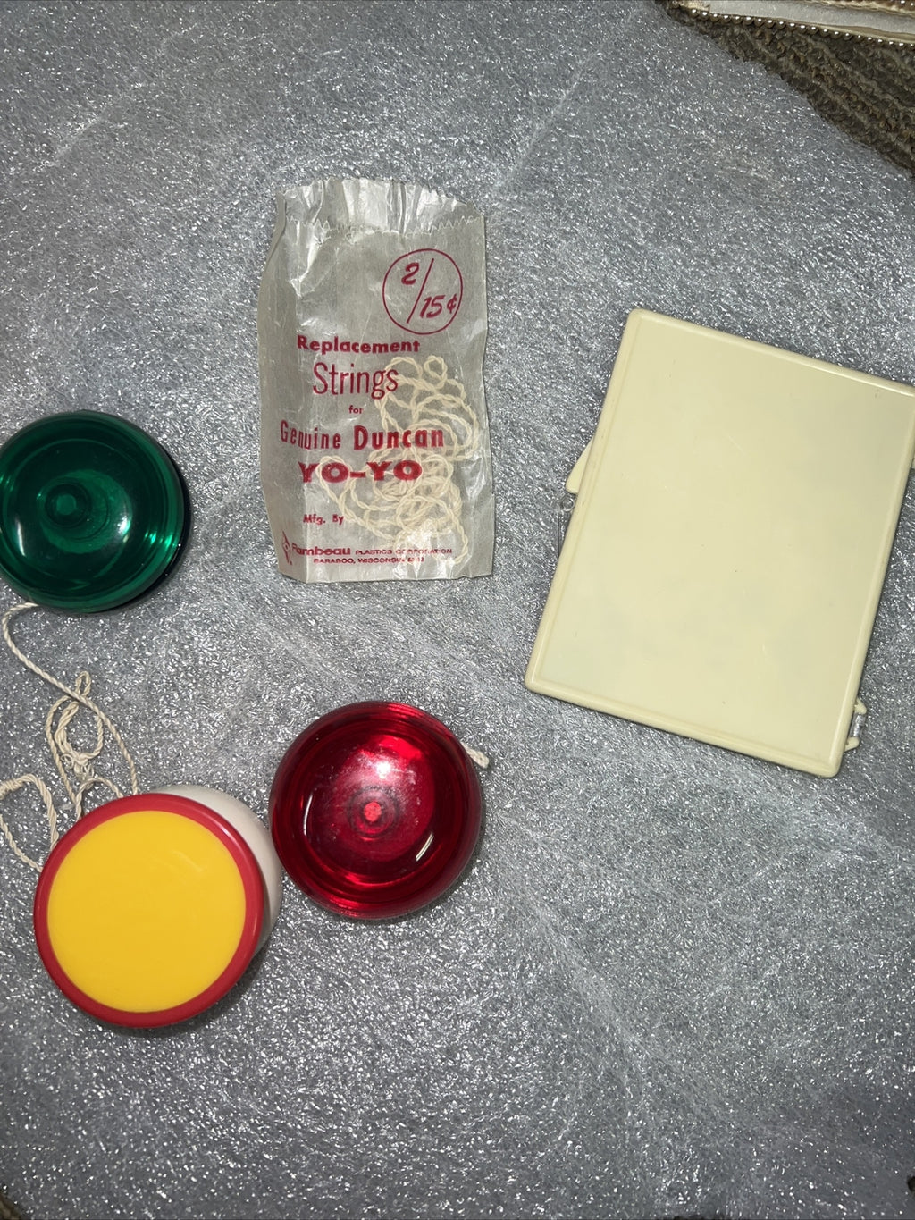 Vintage Genuine Duncan Yo-yo’s and Strings Magic Tic Tac Toe Vintage Toys Lot3