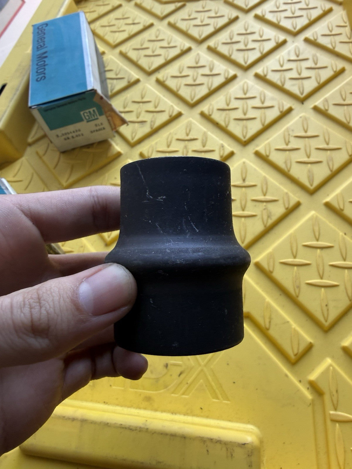 (1) NOS Genuine GM 3954480 Differential Pinion Spacer Camaro (1967-1972)1