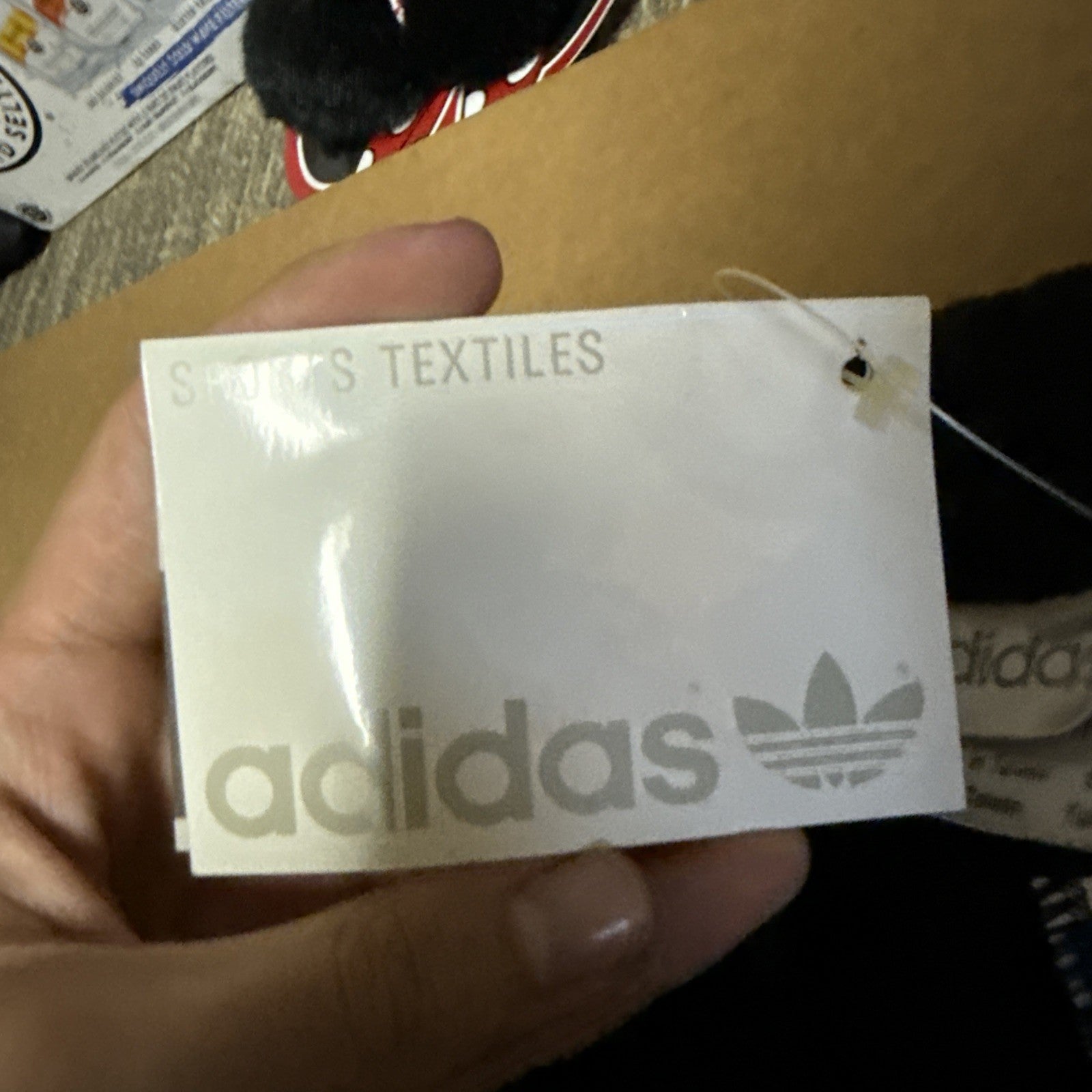 Vintage Adidas Silver Tag Embroidered Men’s Sweatpants Size Medium4
