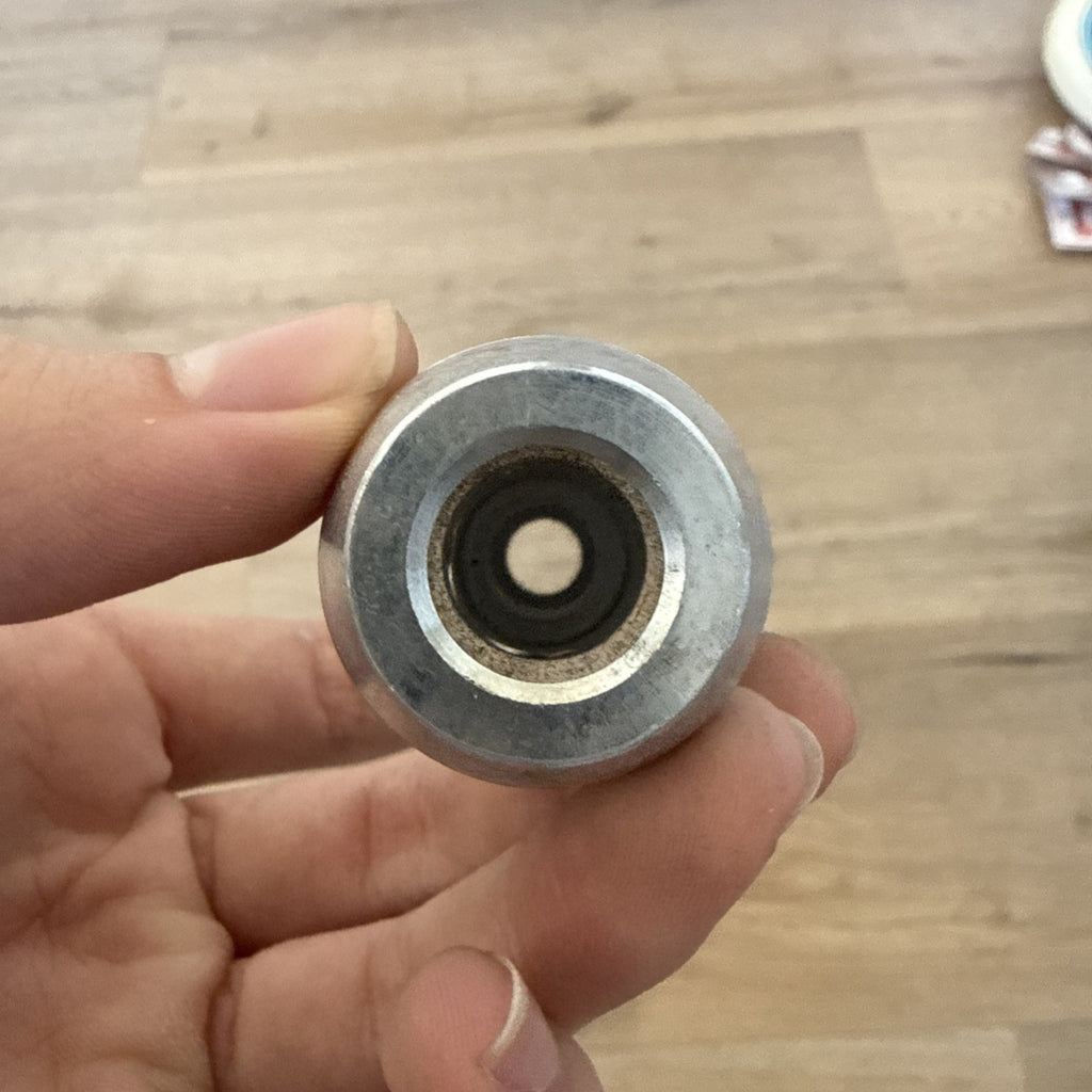 Genuine Ford E7FZ-17K288-A Retainer New Old Stock7
