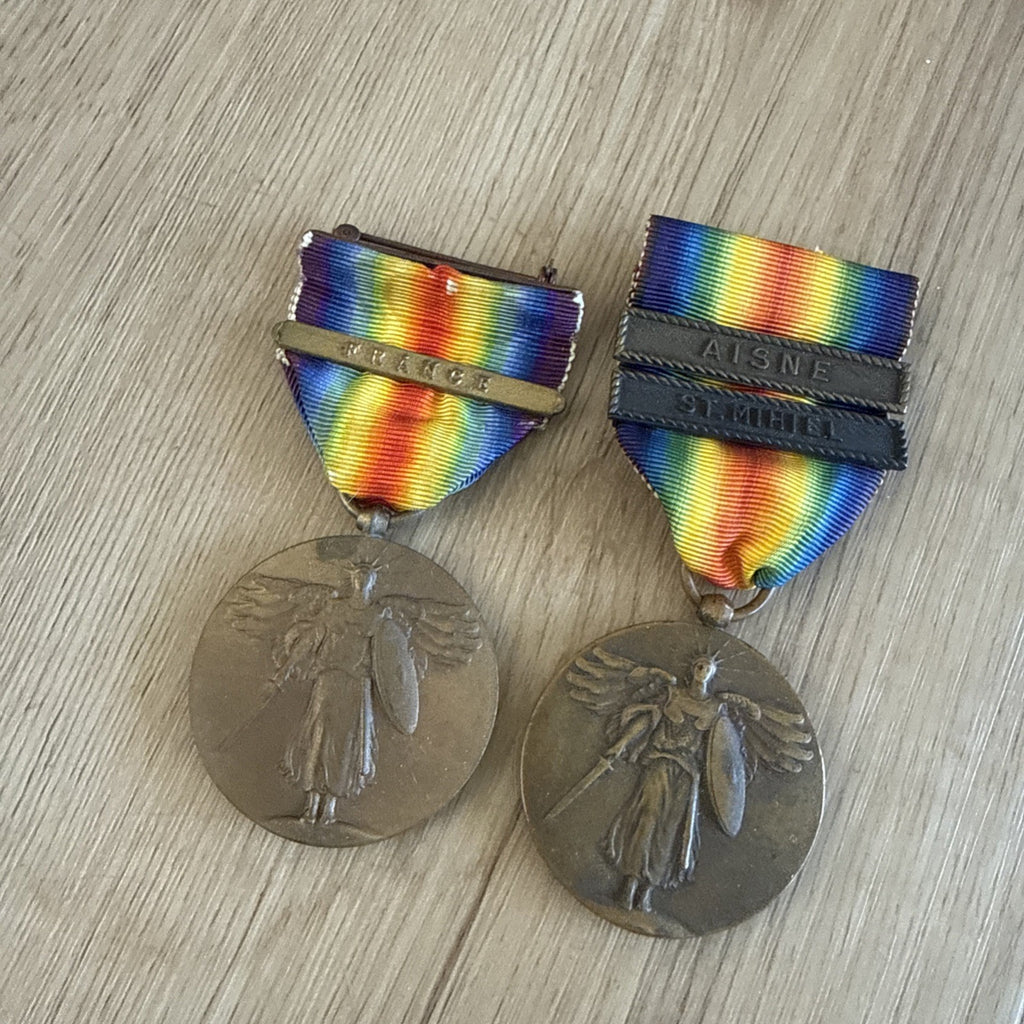 Lot of 2 WWI US Victory Medals - Aisne, St. Mihiel, France Clamps - Original1