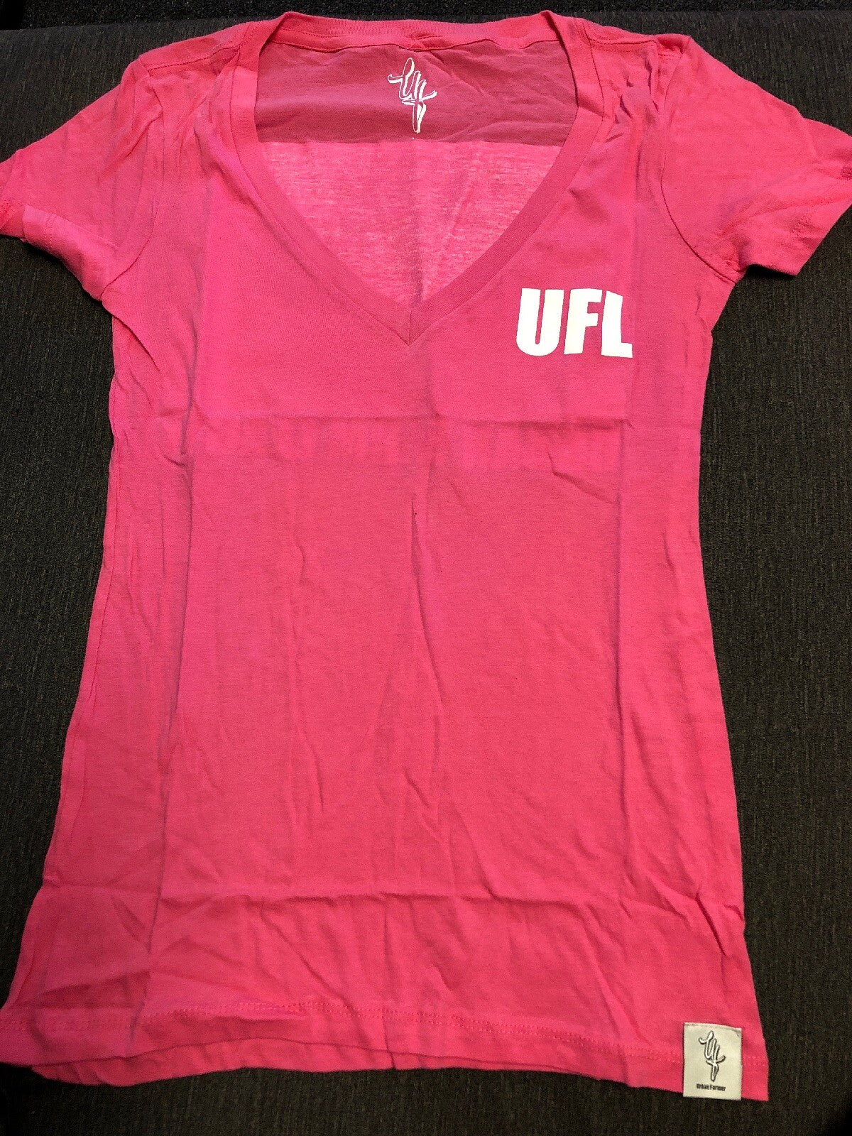 NWOT Urban FARM League Women’s V Neck  (L) Pink0