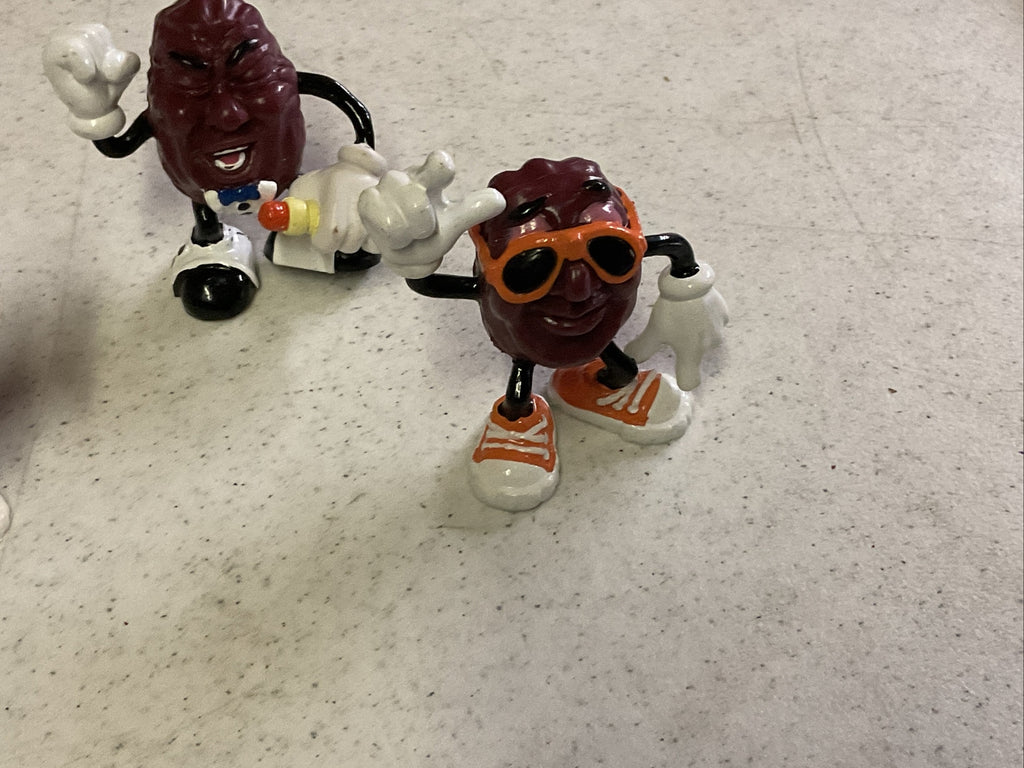 Vintage 1987 The California Raisins Figurine Lot2