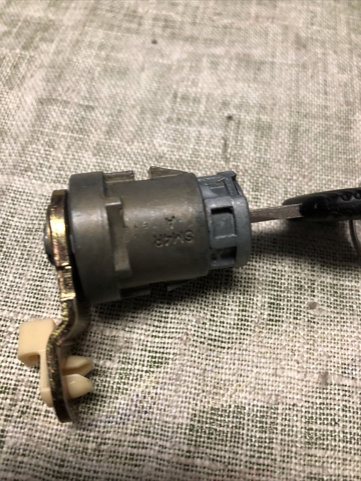 Honda Door Lock W/ 2 Keys SM4R1