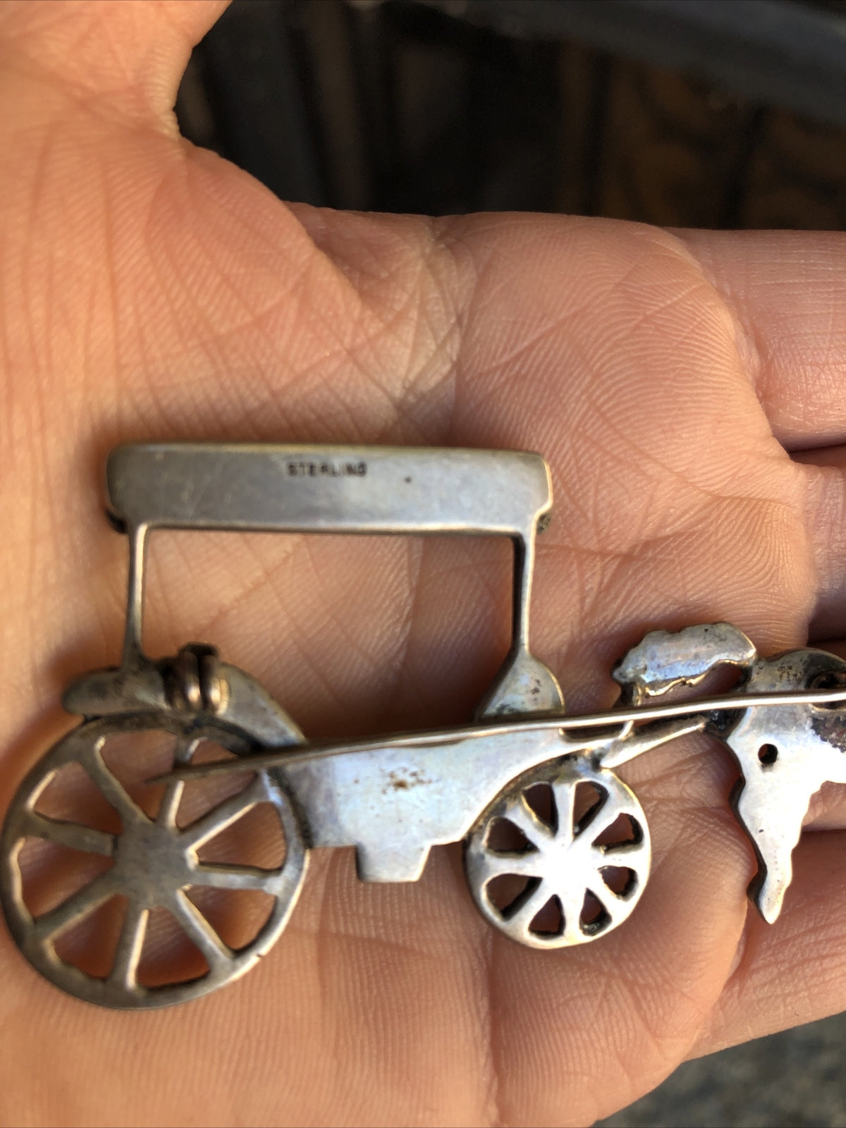 Vintage Sterling Silver Horse and Carriage Brooch Pin3