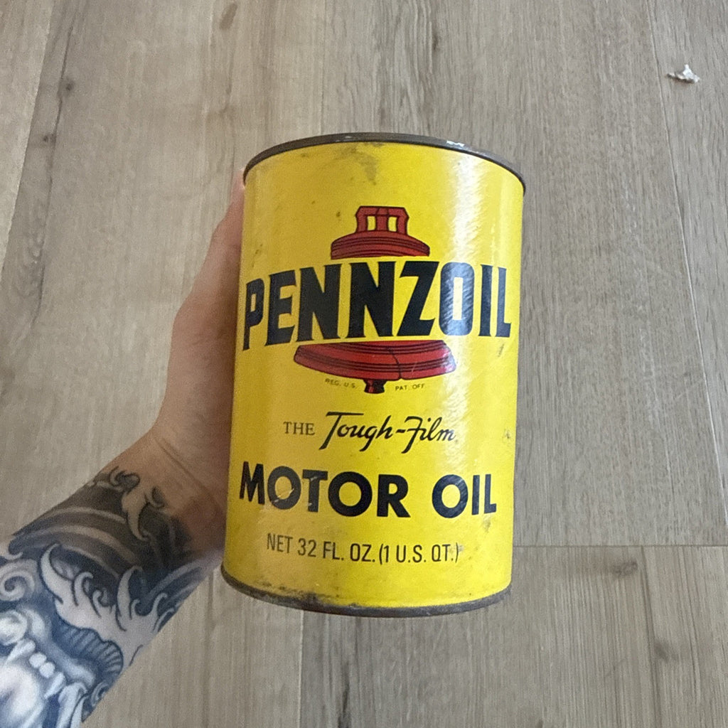 Vintage Pennzoil Full Quart Metal Full Bell Motor Oil Can -Tough Film SAE 302