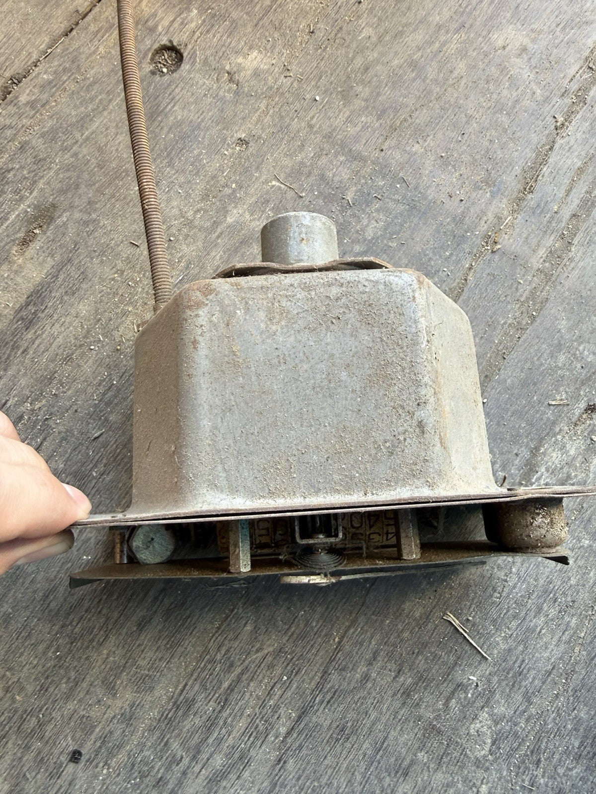 Vintage 1940s Vintage Ford Mechanical Speedometer2