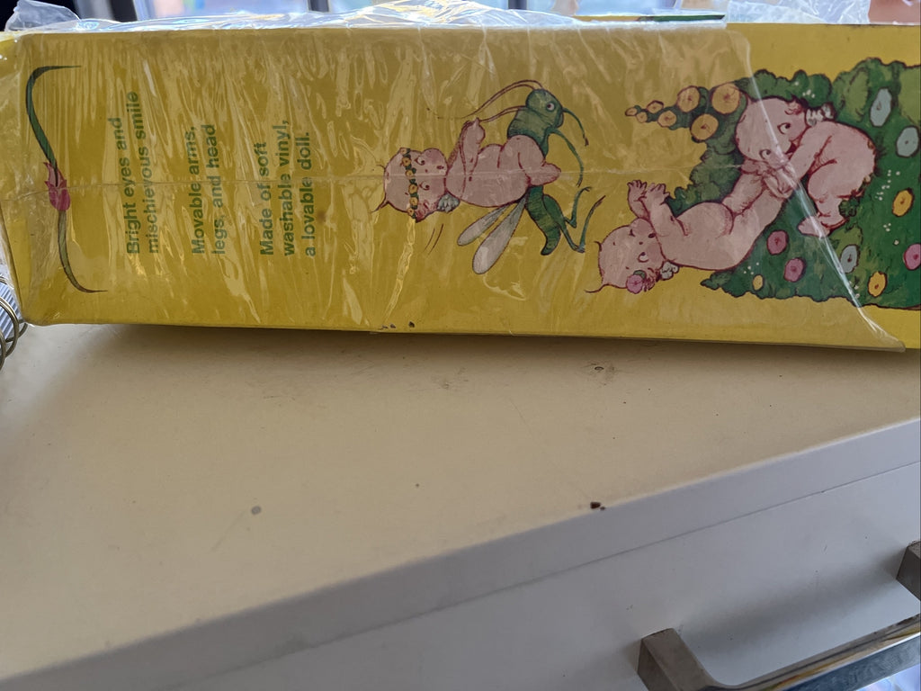 Vintage 1974 Amsco KEWPIE GAL Cameo Doll Poseable 11" in box Vinyl6