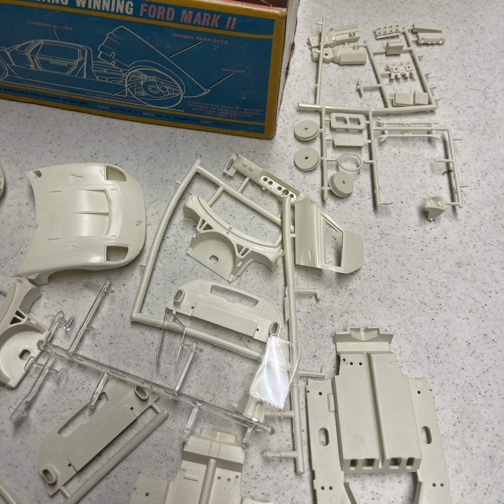 Original AMT Mark II Ford GT Lemans 1st Issue model kit Parts Lot7