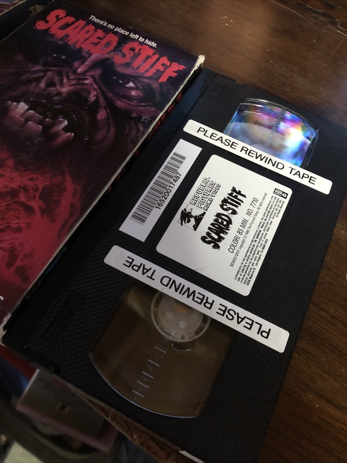 SCARED STIFF VHS REPUBLIC PICTURES HOME VIDEO HORROR2