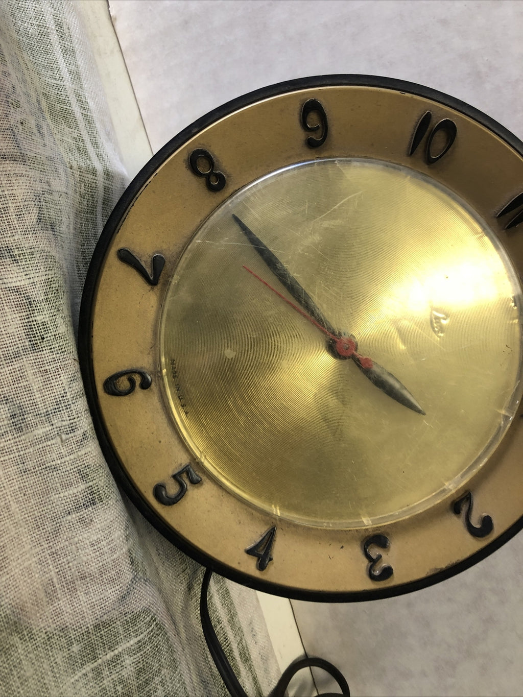 Vintage Lux Clock Wall Hang Electric Clock Not Running2