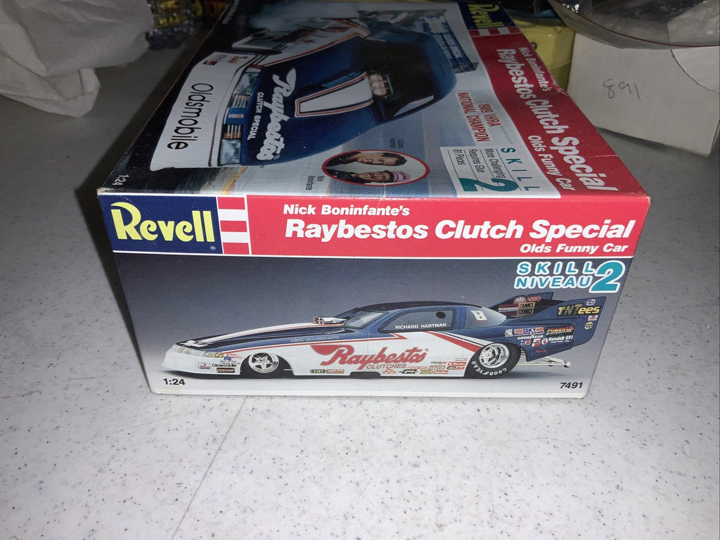 Revell  Nick Boninfante's Raybestos Clutch Special Resin Body model kit1