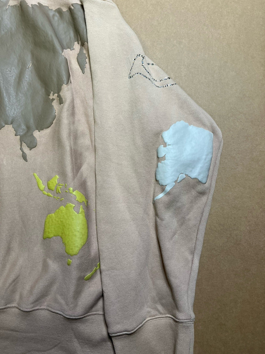 RARE ABC Advisory Board Crystals Hoodie XXL Beige Rhinestone Map Graphic Earth4