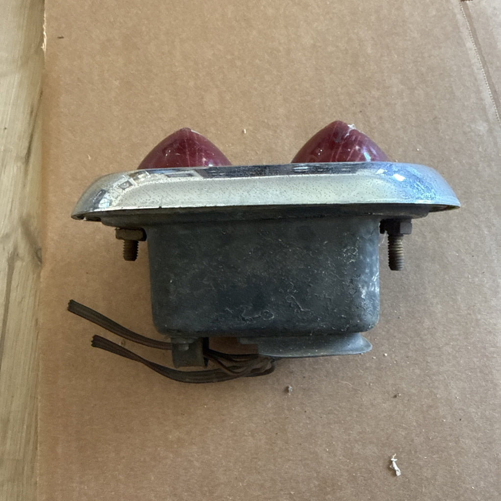 1950 1951 1952 Buick Tail Lights Housing Assembly Pair Genuine Used8