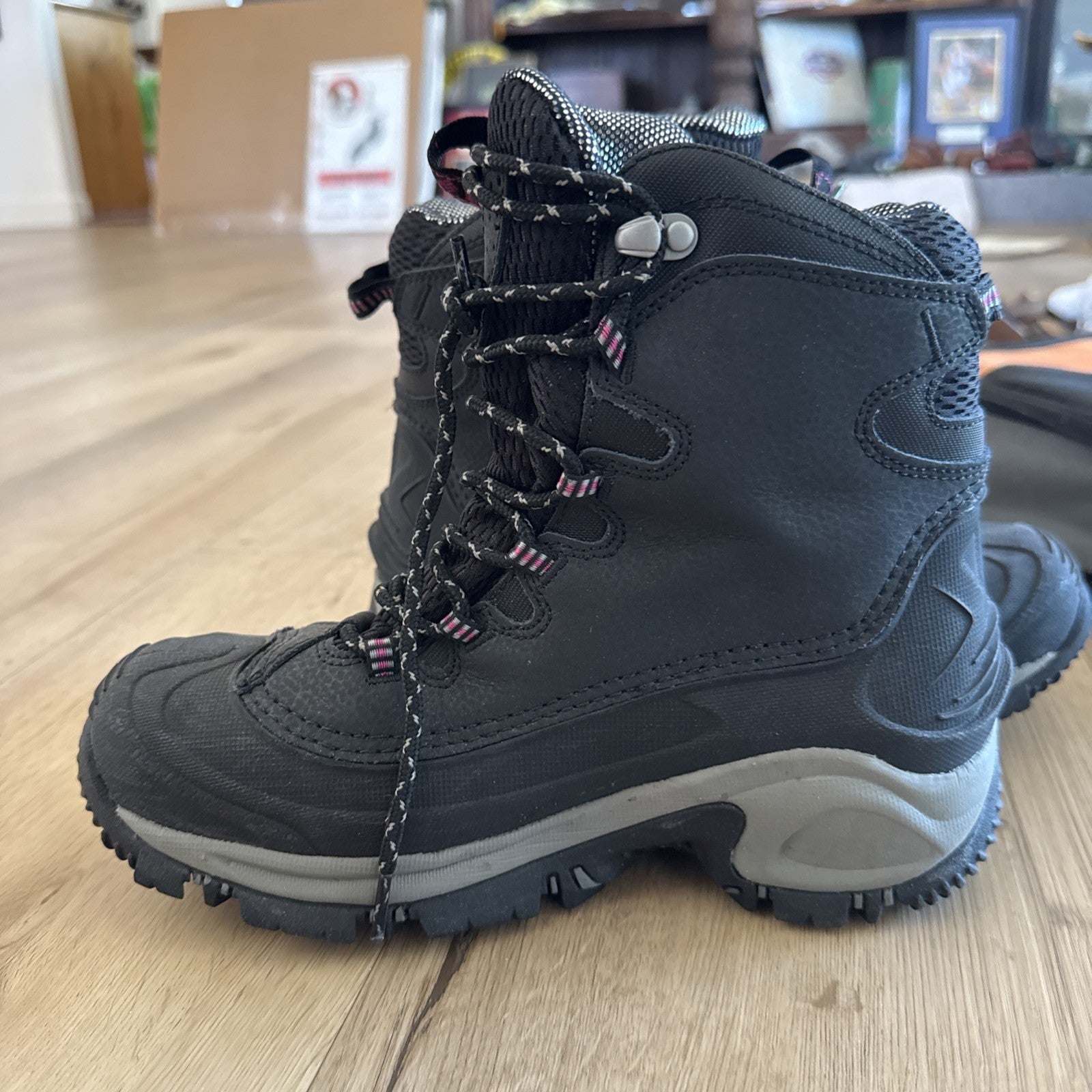 Columbia Women's Arctic Trip Omni-Heat Waterproof Winter Boots Size 75