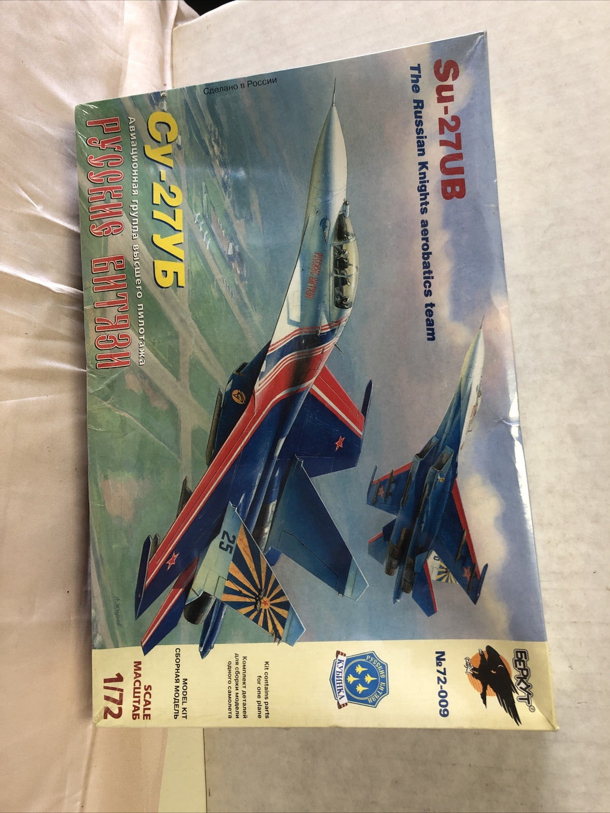 Su-27UB The Russian Nights Aerobatics Team Scale 1/72 SEALED0