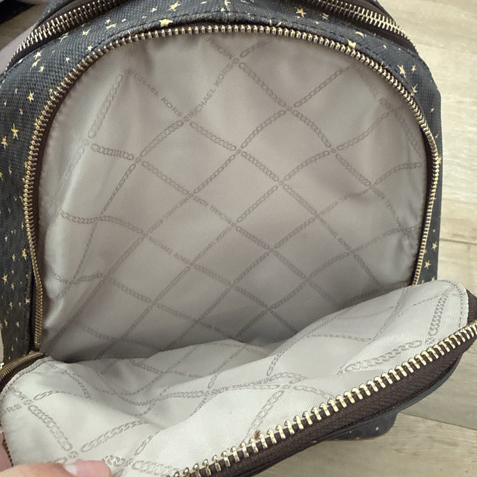 Michael Kors Rhea Zip Logo Stars Brown, Medium Backpack9