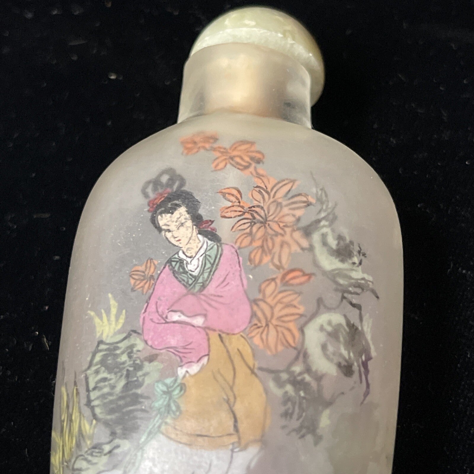 antique handmade Chinese glass carved stone reverse painted snuff bottle.2