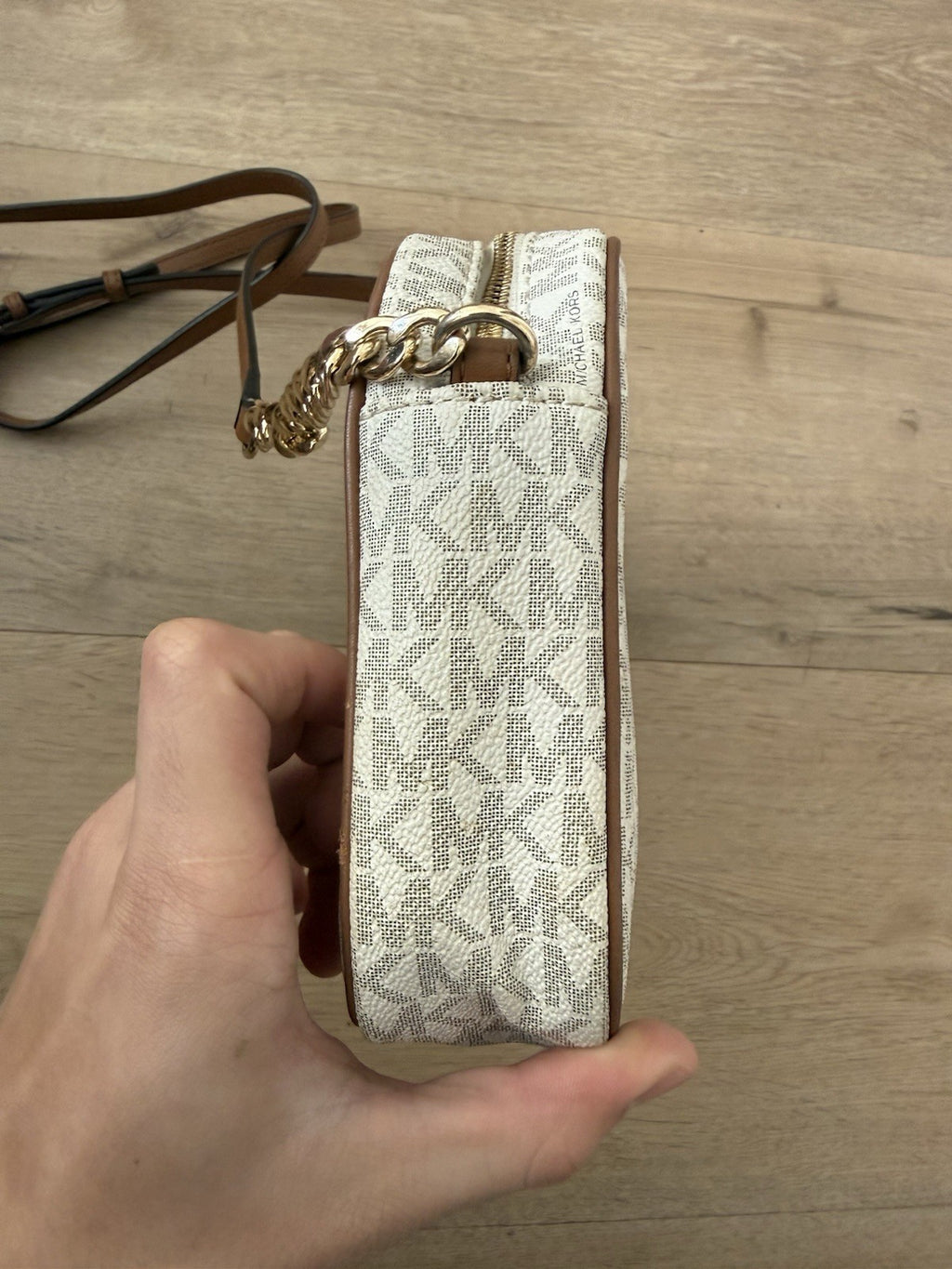 Michael Kors Jet Set Item Large Crossbody Vanilla/Acrn3