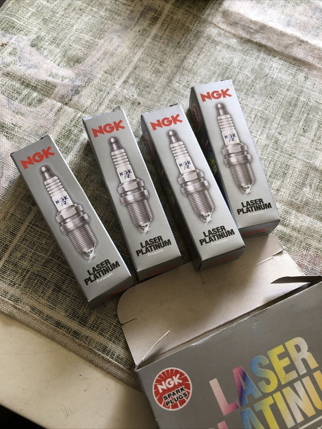 4 pcs - NGK Laser Platinum Premium Spark Plugs PLFR5A-11 No. 6240 Open Box3