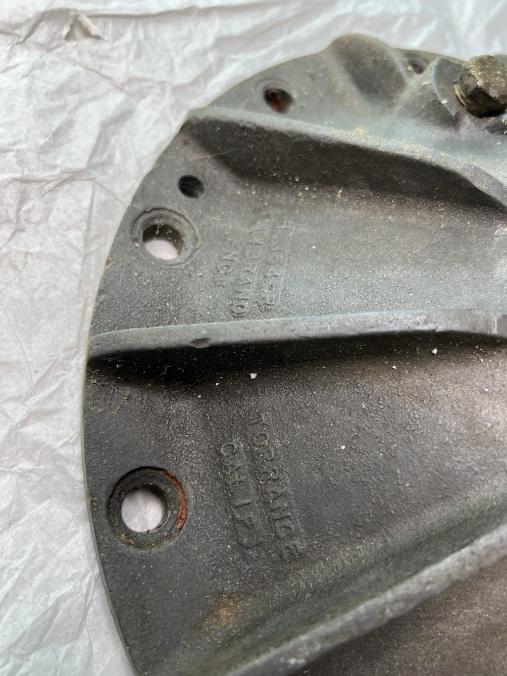 Halibrand Quick Change Rear End Axle Bell | Vintage Cast Housing1