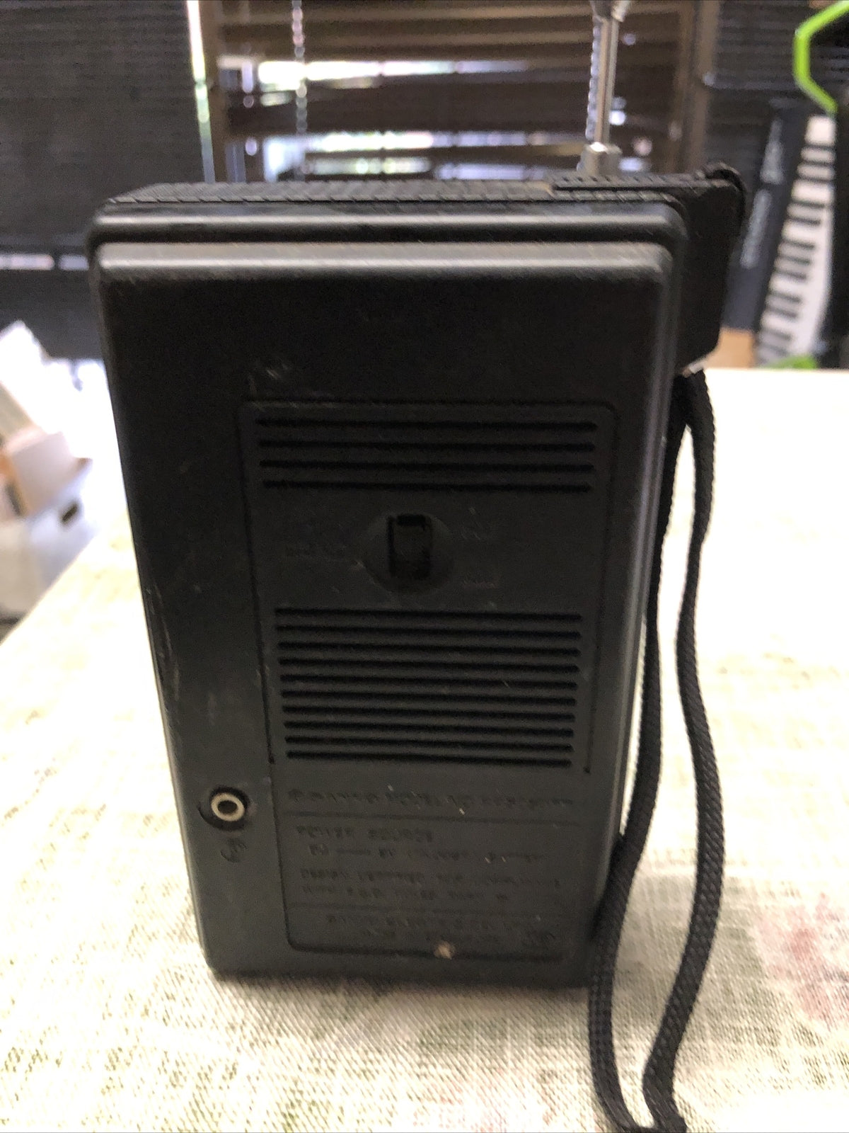 Vintage Sanyo RP5050 AM FM Transistor Portable Radio Handheld2