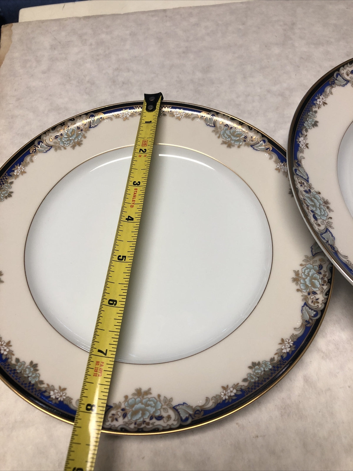 Mikasa Kingsley Rimmed Soup Bowl & Salad Plate LAC28 Blue & Gold Trim Lot Of 26