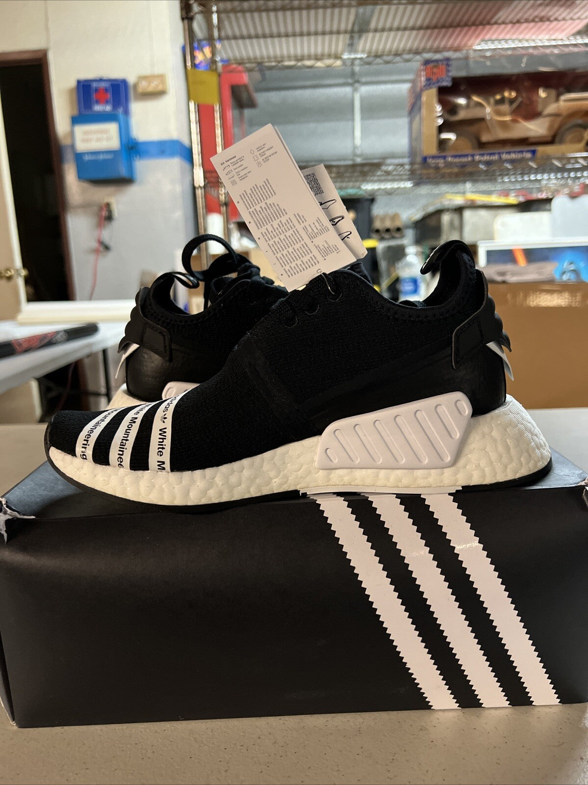 NEW - Adidas x White Mountaineering Black NMD R2 BB3072 Men’s size 6.55