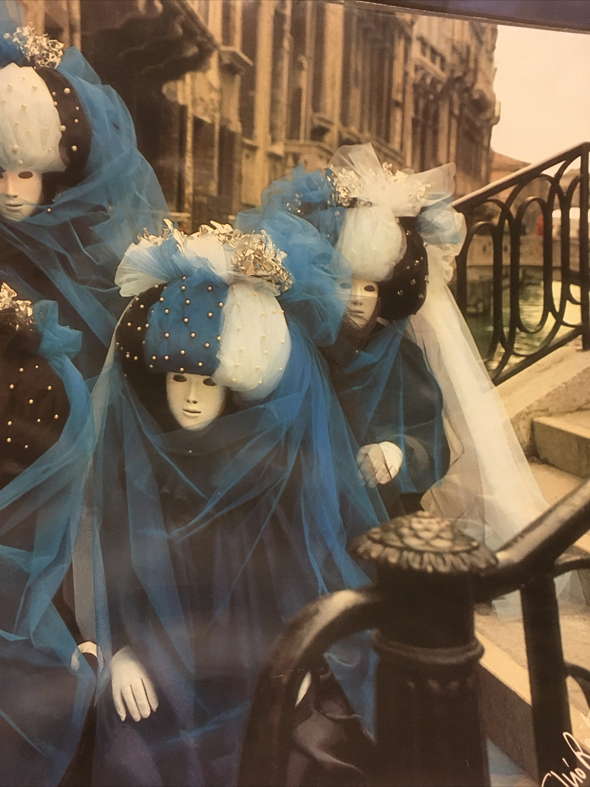 Classic Fulvio Roiter Photograph Italy maschere di carnevale Masked Women Signed5