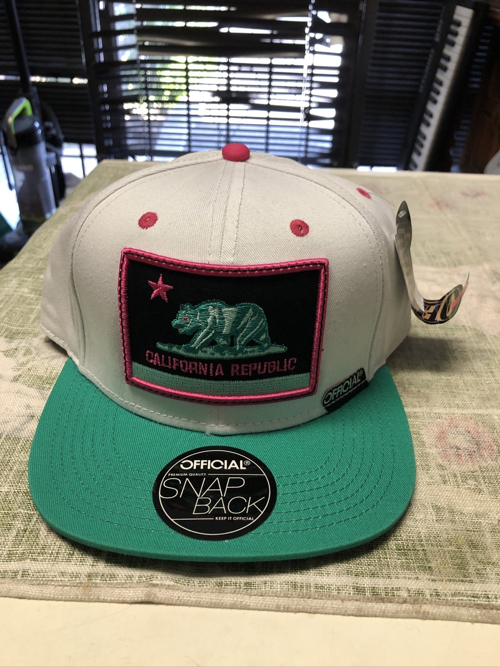 California Republic Official Grizzly Bear Snapback NOS0