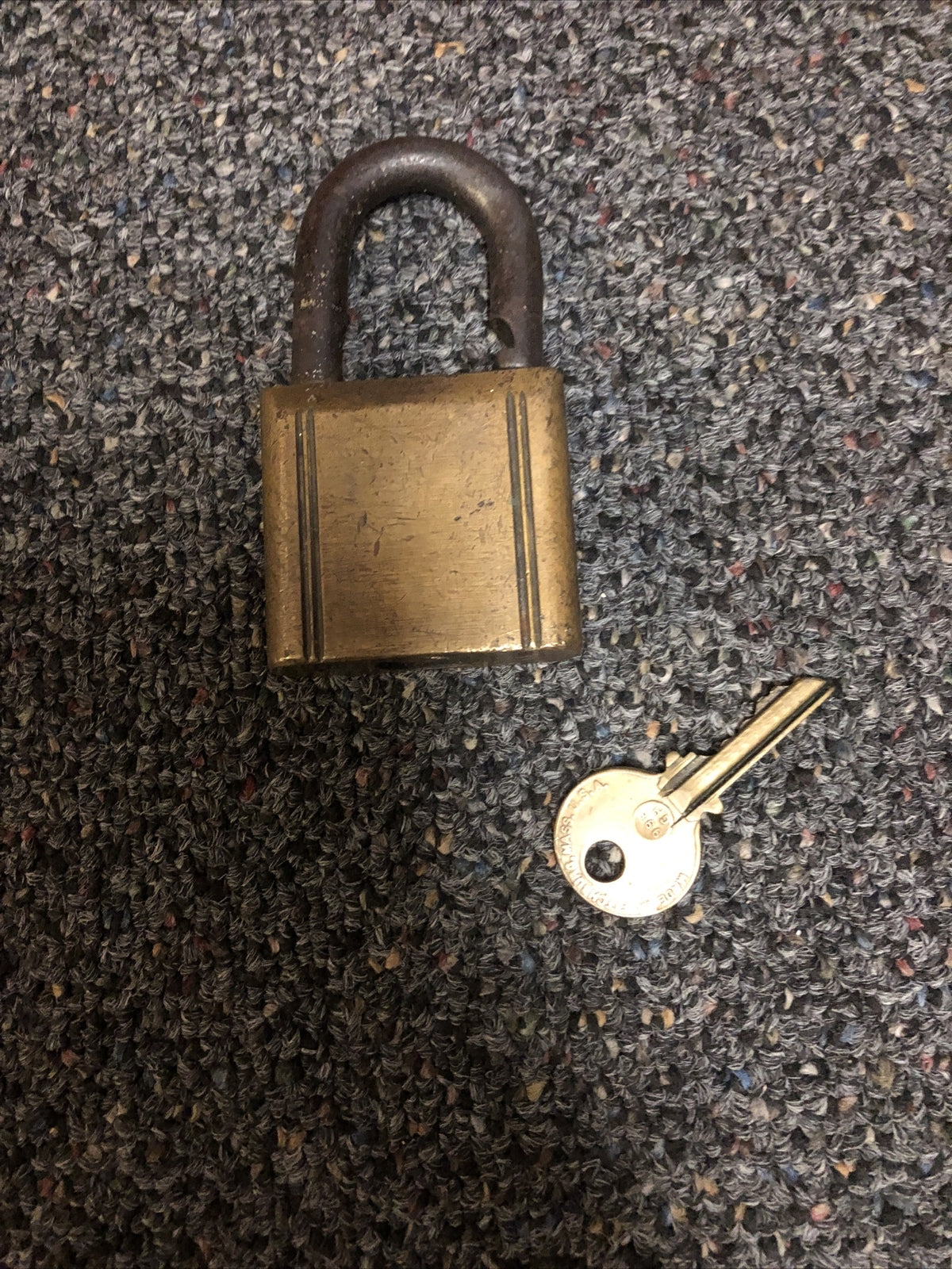 Vintage YALE key lock, Ordnance, with key2