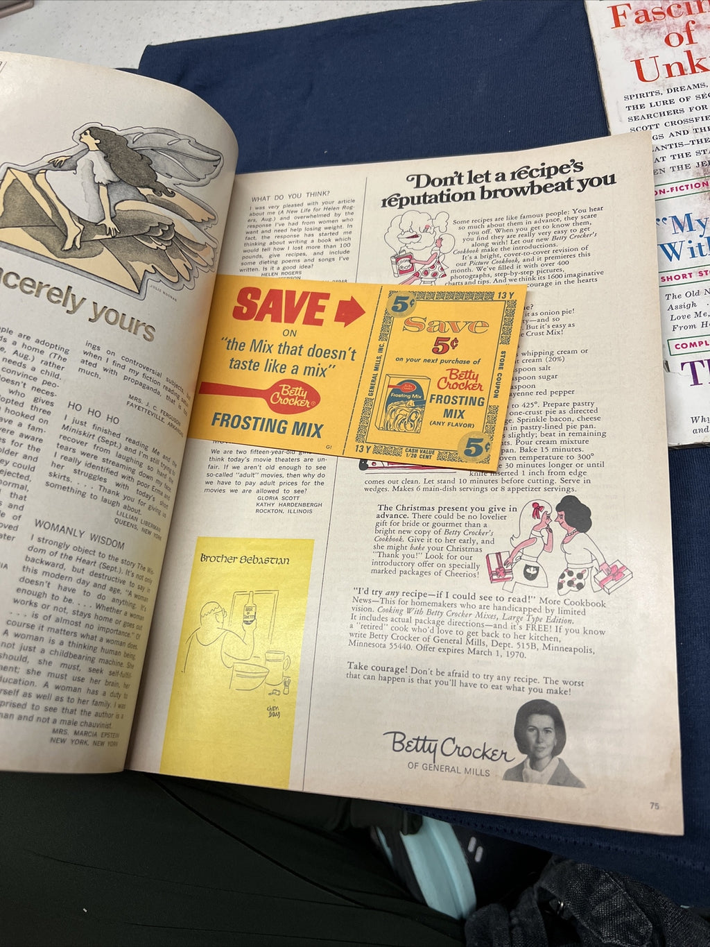 1969 NOVEMBER GOOD HOUSEKEEPING - COSMOPOLITAN JAN 1960 - Vintage Magazines 19605