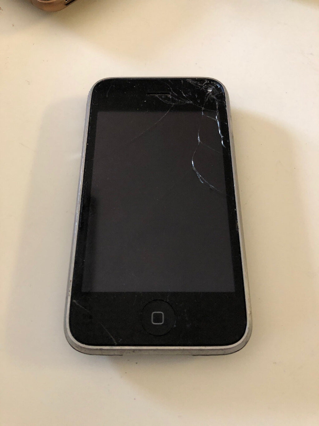 Apple iPhone 3GS - 16GB - Black (Unlocked) A1303 (GSM) (WORKING GOOD CONDITION)3