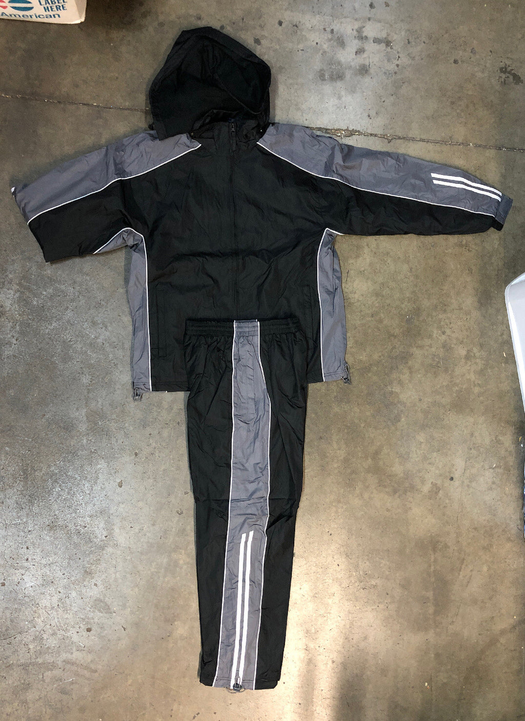 90s Vintage Men's RNND Weathered Remove-able Hooded Jacket And Pants S0