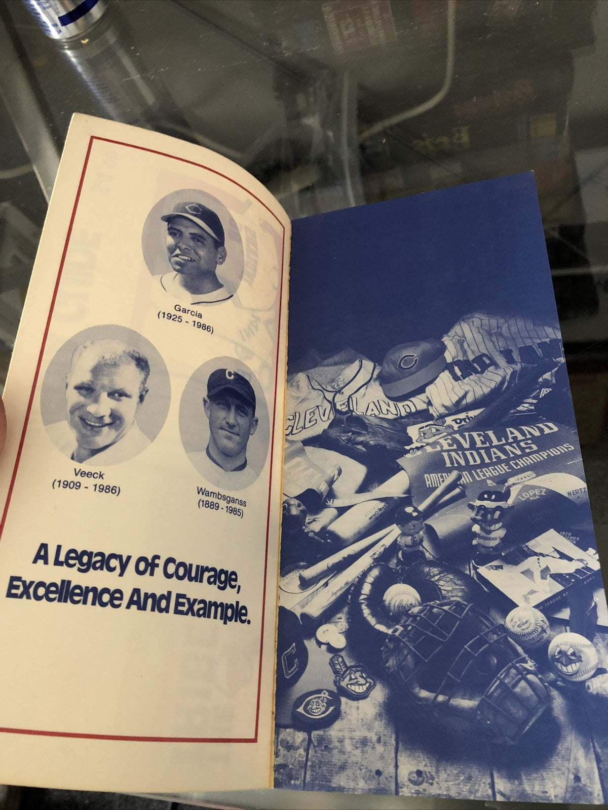 Vintage Rare Baseball MLB 1986 CLEVELAND INDIANS Media Guide The Tribe1
