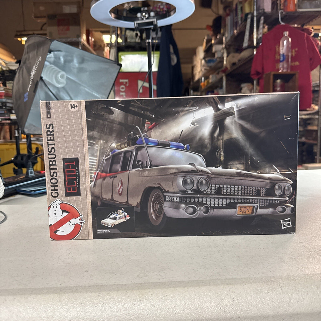 HASBRO Ghostbusters Plasma Series Ecto-1, 1:18 Scale Toy Car0
