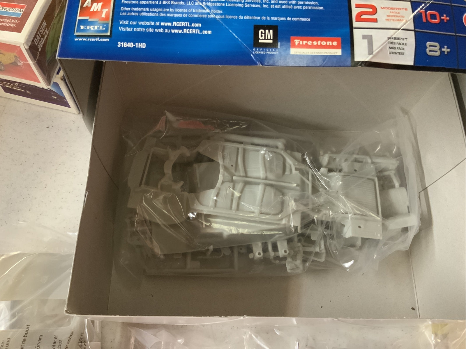 AMT ERTL 1:25 Scale Model Kit - 1970 Chevy Chevelle SS454 -5