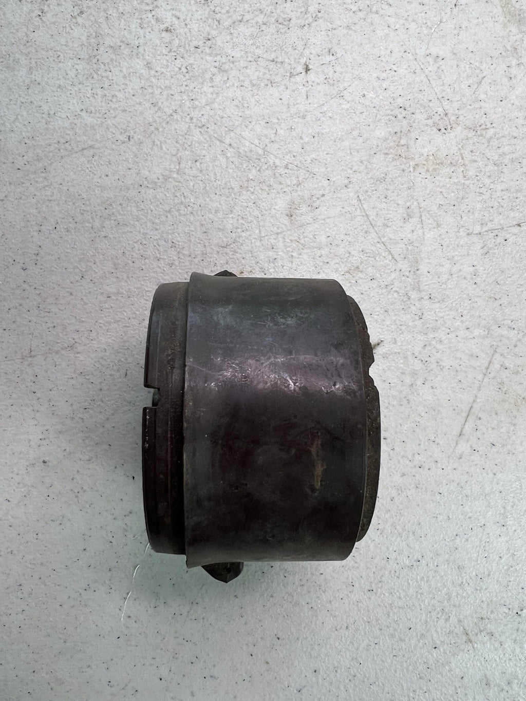 Vintage 8-Cylinder Bakelite Distributor Cap – Early Ignition Era Hot Rod Rat Rod1