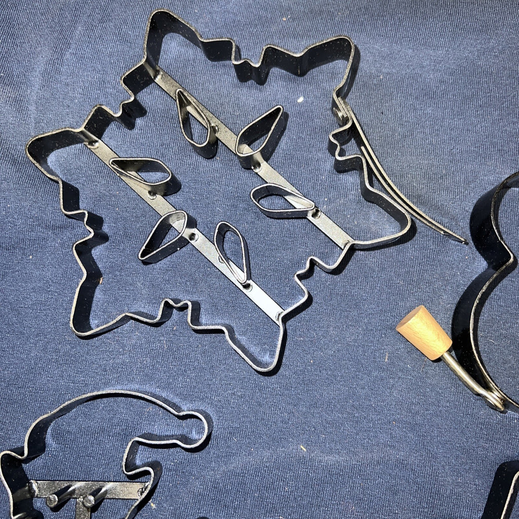Lot 3 Vintage Christmas Cookie Cutters 1 Mickey Mouse Cookie Cutters4