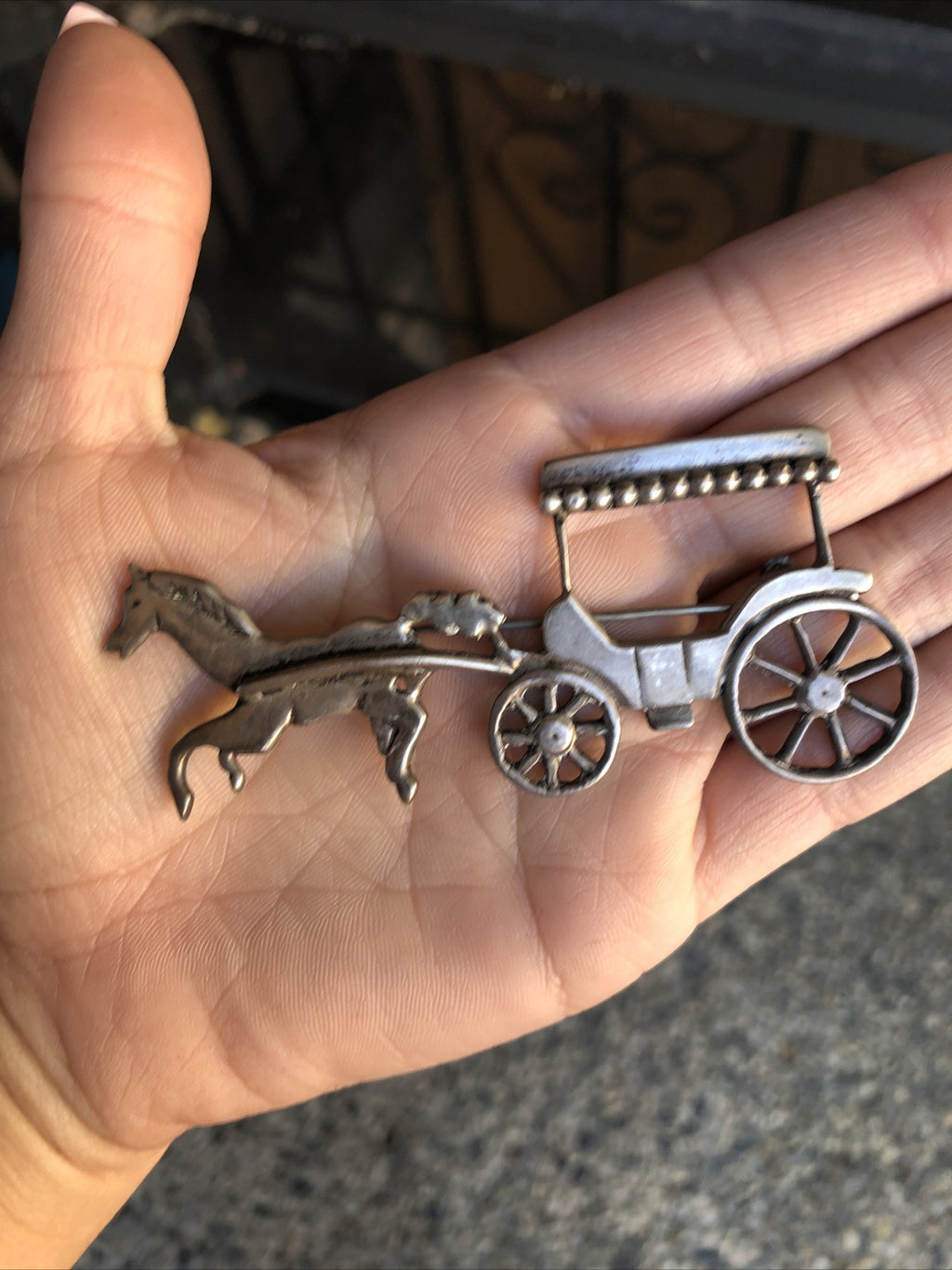 Vintage Sterling Silver Horse and Carriage Brooch Pin0