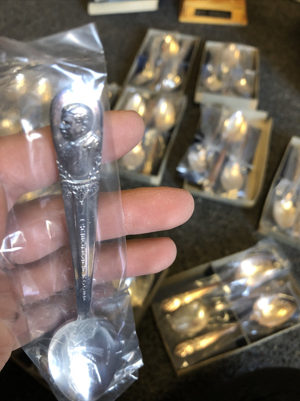 Lot Of 33 Commemorative Vintage Silverplate Spoons Various US Presidents-8