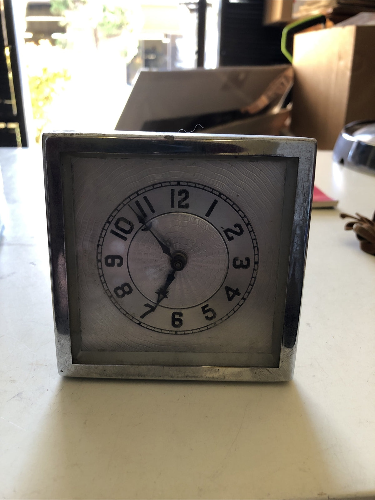 Vintage Lux Clock Waterbury Conn USA Not Working 3.5”x4”0