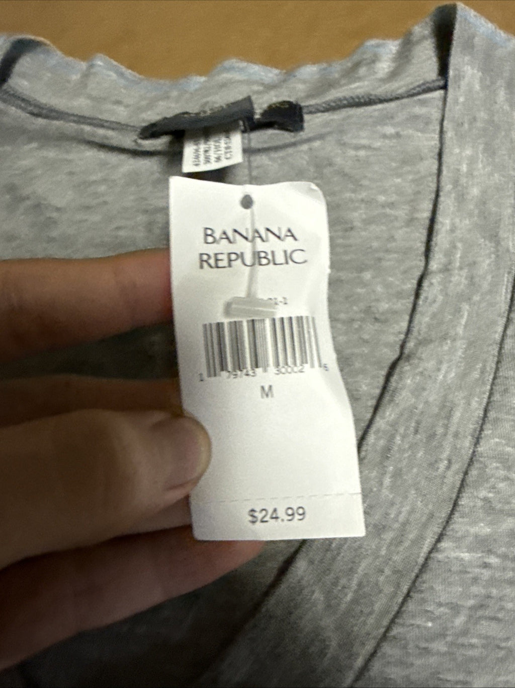 NWT Banana Republic Women’s Gray V Neck Long Sleeve Shirt Size Medium2