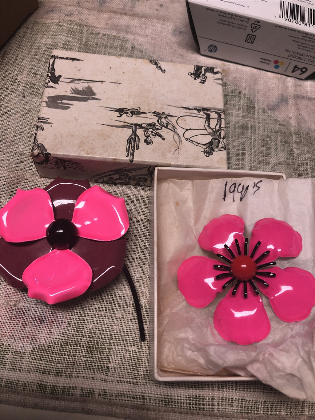 VINTAGE 1940’s FLOWER PIN BROOCH SET OF 20